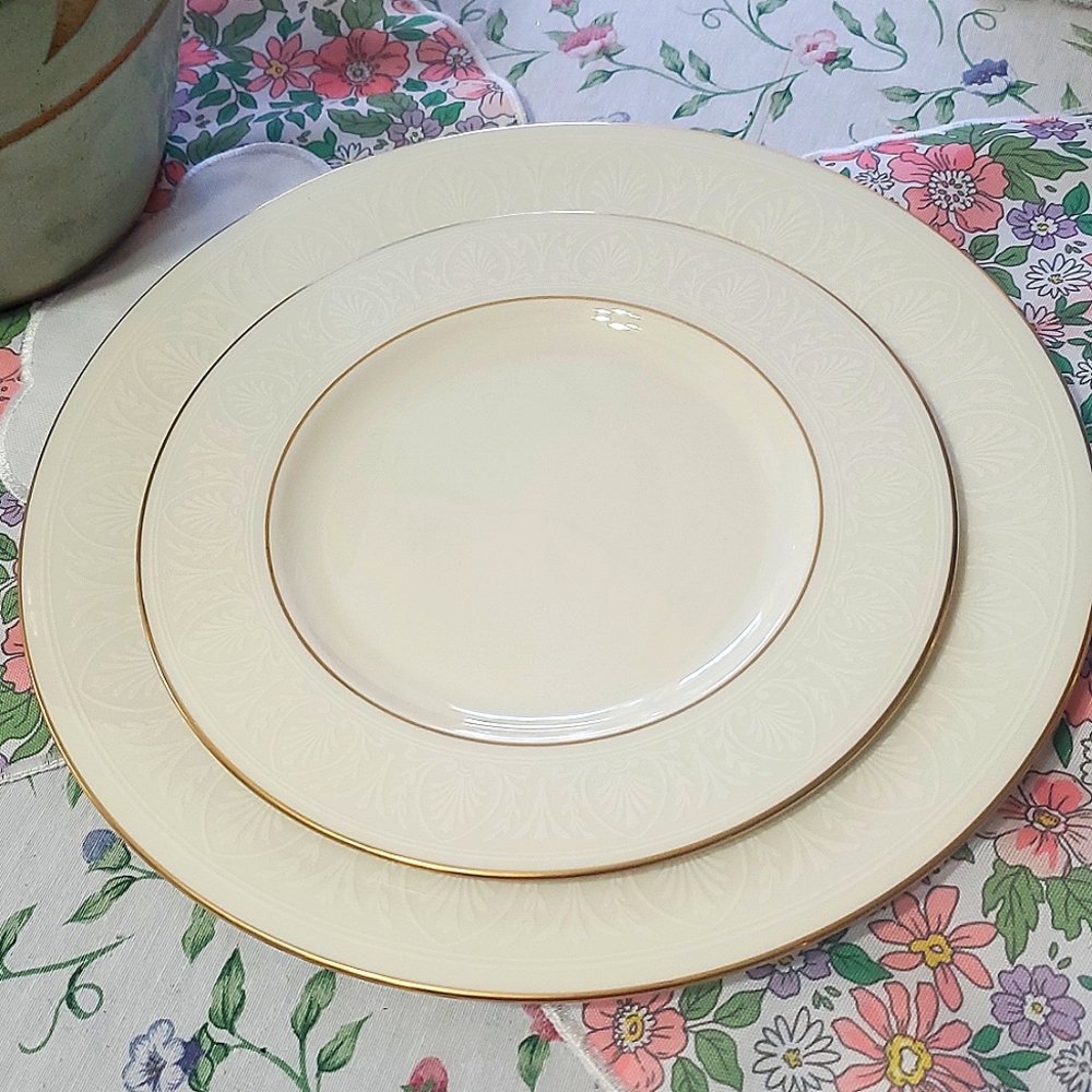 NWT Lenox Courtyard Dinner & Salad Plate Set